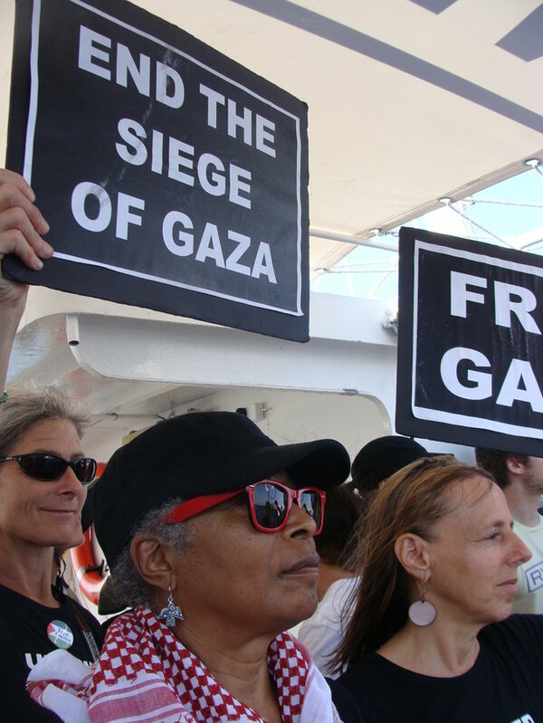 Από τον Ρότζερ Γουότερς μέχρι την Μπέλα Χαντίντ, διάσημοι ακτιβιστές που τοποθετούνται υπέρ των δικαιωμάτων του Παλαιστινιακού λαού