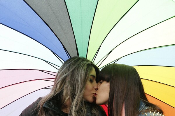 Χιλή: Δέσμευση για επίσπευση της νομιμοποίηση του γάμου των ομοφυλοφίλων από τον Πρόεδρο Piñera