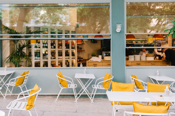 Annie fine cooking: Η Σταυριανή Ζερβακάκου μαγειρεύει, αφήνοντας την εγχώρια πρώτη ύλη της να ακουστεί δυνατά