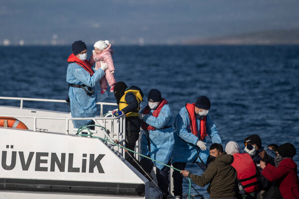 refugees sea greece