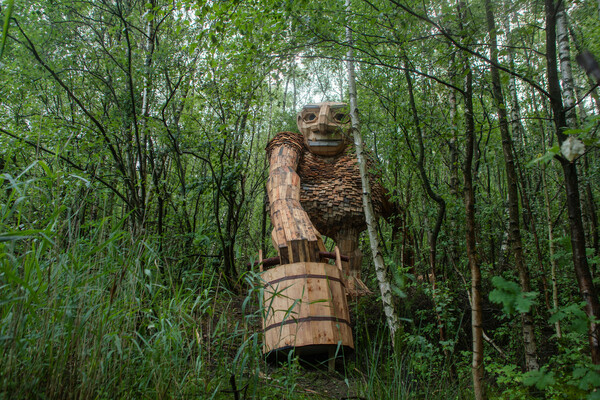 Τα τρολ της φύσης, τα έργα της ανακύκλωσης του Thomas Dambo