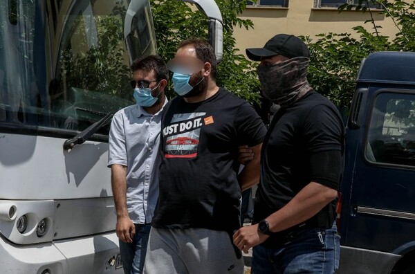 Ζάκυνθος: Ένταλμα σύλληψης σε βάρος γιου εφοπλιστή- Στον ανακριτή οι κατηγορούμενοι