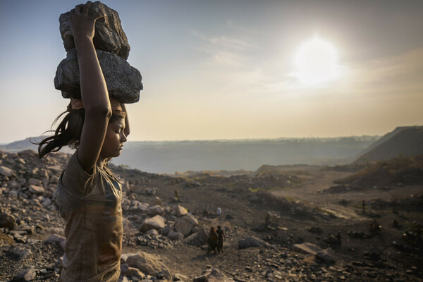 Παιδική εργασία: Δραματική αύξηση «για πρώτη φορά σε 20 χρόνια» καταγράφει η Unicef