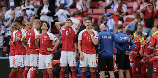 Euro 2020: «Κρίστιαν» φώναζαν οι Φινλανδοί και «Έρικσεν» οι Δανοί - Συγκινητικές εικόνες στο γήπεδο