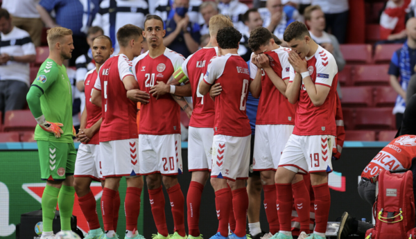 Euro 2020: «Πάγωσαν» όλοι στο Δανία-Φινλανδία - Κατέρρευσε στο γήπεδο ο 29χρονος Έρικσεν