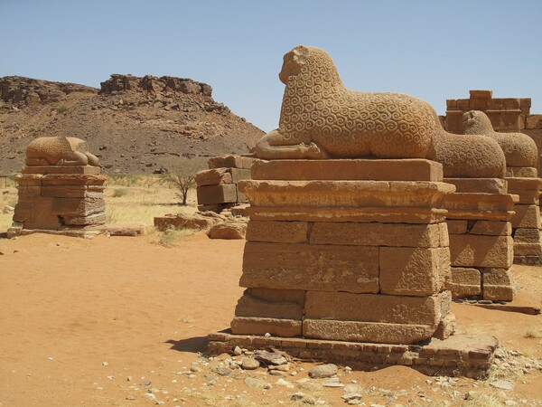 Σήμα κινδύνου για τις εκατοντάδες θεαματικές πυραμίδες του Σουδάν 
