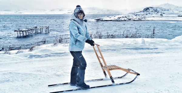 Ιταλίδα πέρασε την πανδημία στην Αρκτική: Εξηγεί πώς είναι να ζεις με δύο μήνες σκοτάδι σε ένα χωριό 28 ατόμων