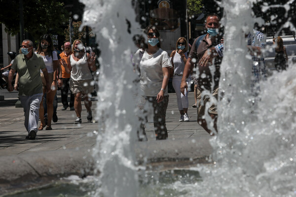 Καιρός: Έρχεται ο πρώτος καύσωνας με 43άρια - Πότε και πού θα κορυφωθεί το κύμα ζέστης (ΧΑΡΤΕΣ)