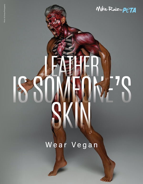 PETA: «Φανταστείτε μία τσάντα με το δέρμα σας» - Το billboard με το γυμνό άνδρα που ουρλιάζει