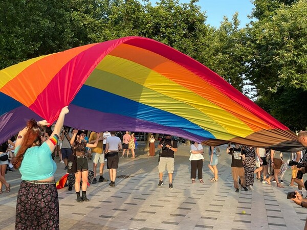 Θεσσαλονίκη: Αφιερωμένο στην Δήμητρα της Λέσβου το Pride Parade [ΕΙΚΟΝΕΣ]