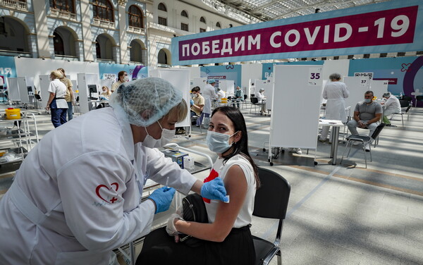 Ρωσική εκκλησία: Η άρνηση εμβολιασμού είναι αμαρτία
