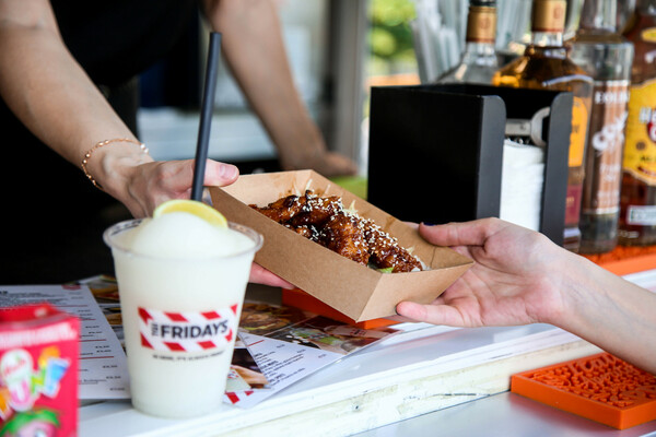 Taste Garden: Μια ολοκληρωμένη γευστική εμπειρία στον πολύχρωμο και καλοκαιρινό κήπο του Golden Hall