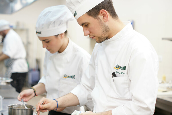 Η LE MONDE ετοιμάζει τους πιο επιδραστικούς chef και pastry chef