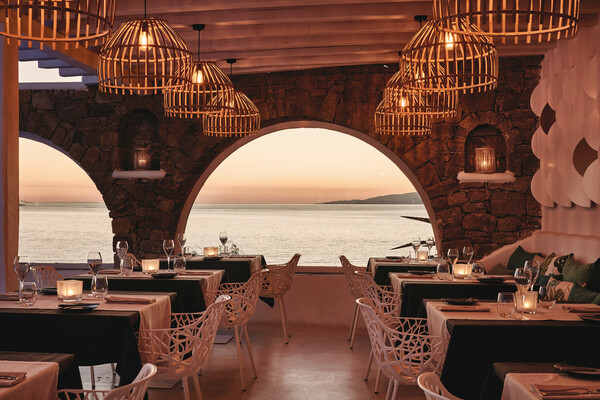 Kouros hotel & suites