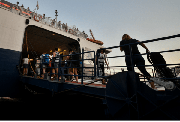 Αυξημένη κίνηση στο λιμάνι του Πειραιά: Τα απαραίτητα πιστοποιητικά για τα ταξίδια με πλοίο