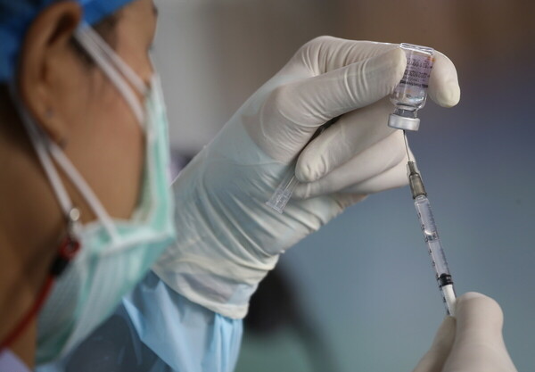 Ταϊλάνδη: Πάνω από 600 υγειονομικοί πλήρως εμβολιασμένοι με Sinovac μολύνθηκαν με Covid