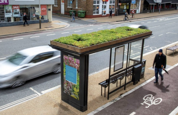 Living roofs: Στάσεις λεωφορείων αποκτούν μίνι-κήπους για μέλισσες στις οροφές
