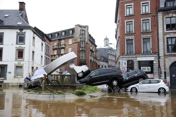 Πλημμύρες στην Ευρώπη: Σε συναγερμό Ελβετία και Γαλλία [ΕΙΚΟΝΕΣ&ΒΙΝΤΕΟ]
