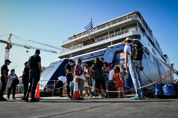 Γώγος: Υπήρξε χαλάρωση στους ελέγχους στα πλοία- Ίσως γίνουν υποχρεωτικά τα rapid test στην επιστροφή