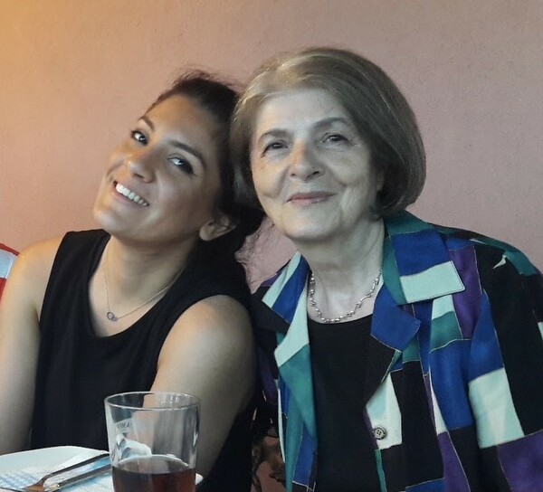 Θεσσαλονίκη: Στα 76 της πήρε απολυτήριο Λυκείου με 19,8 - «Πάντα πήγαινα διαβασμένη στο σχολείο»