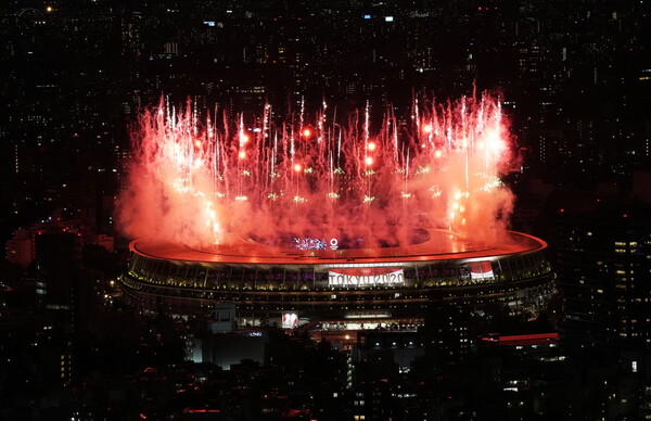 Τόκιο 2020: Λεπτό προς λεπτό, εικόνες από την φαντασμαγορική τελετή έναρξης των Ολυμπιακών Αγώνων