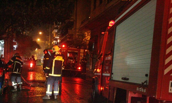 Βάρη: Έκρηξη σε εταιρεία πετρελαιοειδών- Ένας τραυματίας