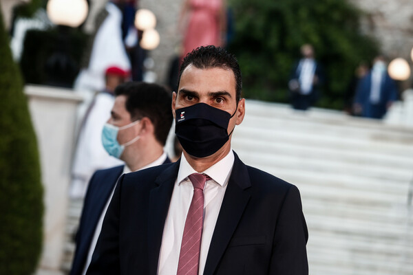 Θεμιστοκλέους: Τσαρλατάνοι γιατροί στο αντιεμβολιαστικό κίνημα - Να εφαρμοστεί ο νόμος