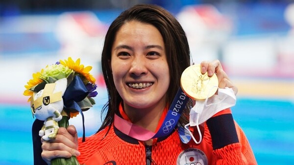 «Νίκησα την κατάθλιψη, κι αυτό μου έδωσε δύναμη»: Η χρυσή Γιαπωνέζα κολυμβήτρια Γιούι Οχάσι εξομολογείται