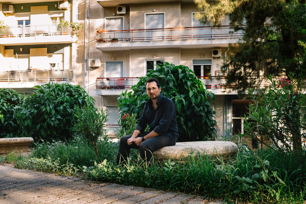 Ted Reglis: Από τα «Παράσιτα» του Μπονγκ Τζουν-χο στον «Σιωπηλό Δρόμο»