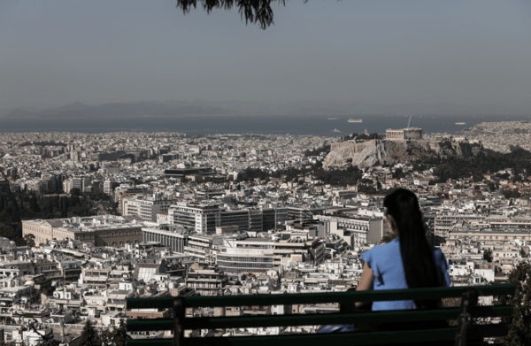 ΕΝΦΙΑ: Ποιοι απαλλάσσονται και ποιοι δικαιούνται «ψαλίδι» 50% - Τα κριτήρια