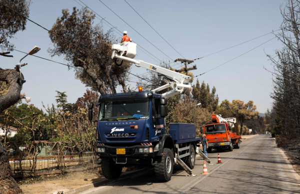 ΔΕΔΔΗΕ: Εννιά οικισμοί στην Εύβοια δίχως ρεύμα - Το 30% έχει ηλεκτροδοτηθεί στη Γορτυνία 