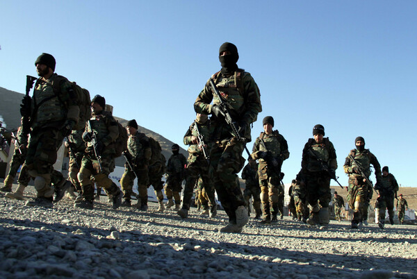 Αφγανιστάν: H ταχεία προώθηση των Ταλιμπάν και το οπλοστάσιο - «λάφυρο» από τους Αμερικανούς 