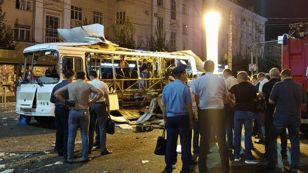 Ρωσία: Έκρηξη σε αστικό λεωφορείο- Μια γυναίκα νεκρή, 18 τραυματίες [ΒΙΝΤΕΟ]