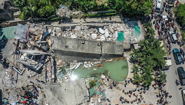 Φονικός σεισμός στην Αϊτή: Στους 724 οι νεκροί - Πάνω από 2.800 οι τραυματίες 