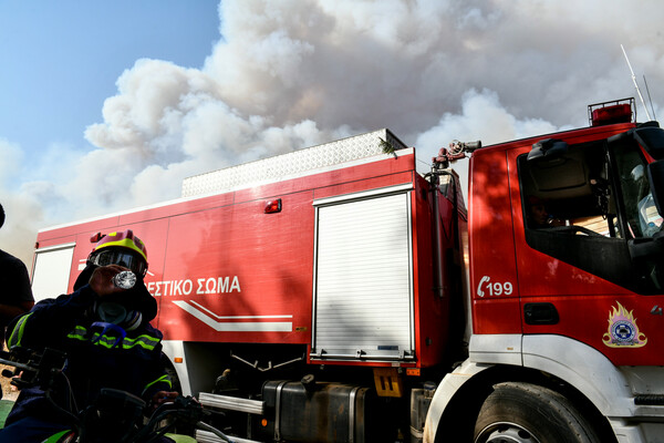 Πολύ υψηλός κίνδυνος πυρκαγιάς σήμερα σε 4 περιφέρειες- Οριοθετημένη η φωτιά στα Βίλια