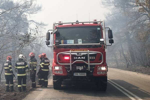 Βίλια: Μεγάλη καταστροφή από τη νέα, μεγάλη φωτιά - Κάηκαν σπίτια (Φωτορεπορτάζ)