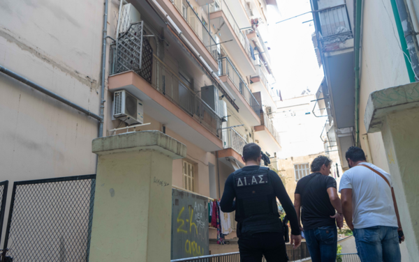 Γυναικοκτονία στη Θεσσαλονίκη: Συνελήφθη ο σύντροφος της 55χρονης 