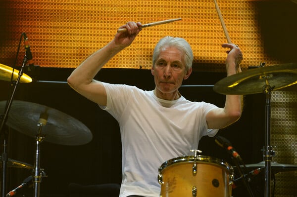 Πέθανε ο Charlie Watts, ο θρυλικός ντράμερ των Rolling Stones