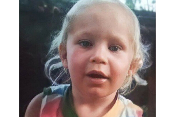 Ρωσία: Κορίτσι 2 ετών επιβίωσε τρεις νύχτες μόνο στο δάσος- Χάθηκε από την αυλή του σπιτιού