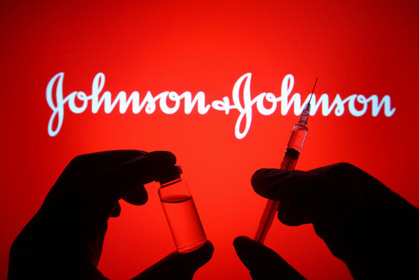 Johnson & Johnson: 9πλάσια αντισώματα από τη δεύτερη δόση - Πότε πρέπει να χορηγηθεί