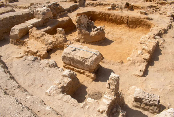 ΤΣΕΚ ΦΩΤΟ Η αρχαιολογική σκαπάνη έφερε στο φως έναν εμπορικό οικισμό του 2ου αιώνα π.Χ. στην Αλεξάνδρεια