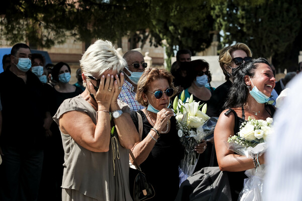 Κηδεία Άκη Τσοχατζόπουλου: Συγγενείς και φίλοι είπαν το τελευταίο αντίο - Φωτογραφίες