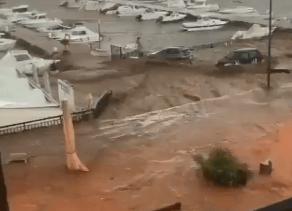 Σφοδρή καταιγίδα στην Ισπανία- Πόλεις πλημμύρισαν, 7.000 σπίτια χωρίς ρεύμα
