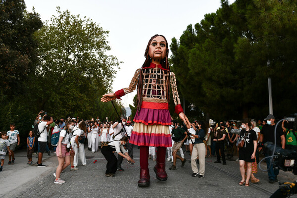 Η μικρή Αμάλ έφτασε στην Αθήνα [ΕΙΚΟΝΕΣ]