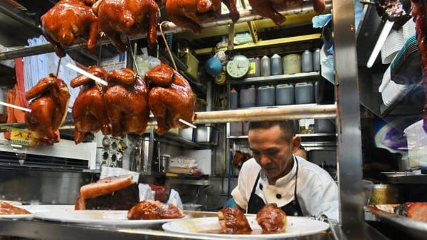 Famed Singaporean eatery Hawker Chan loses its Michelin star