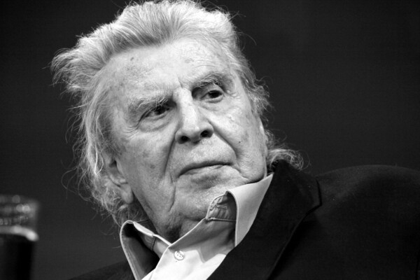 Δήμος Αθηναίων: Οδός με το όνομα του Μίκη Θεοδωράκη και προτομή του στην Αθήνα