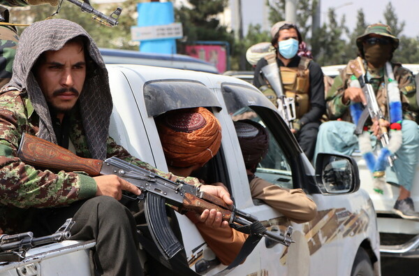 Αφγανιστάν: Μαίνονται οι συγκρούσεις Ταλιμπάν - αντιστασιακών στην επαρχία Πανσίρ - Φόβοι για εμφύλιο