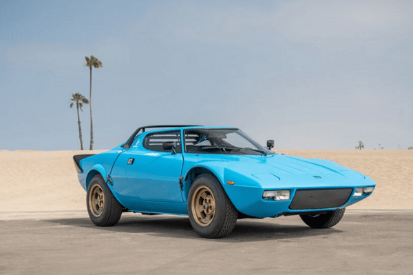 Στο «σφυρί» μία Lancia Stratos HF Stradale '75 - Ένα από τα πιο επιτυχημένα αγωνιστικά αυτοκίνητα 