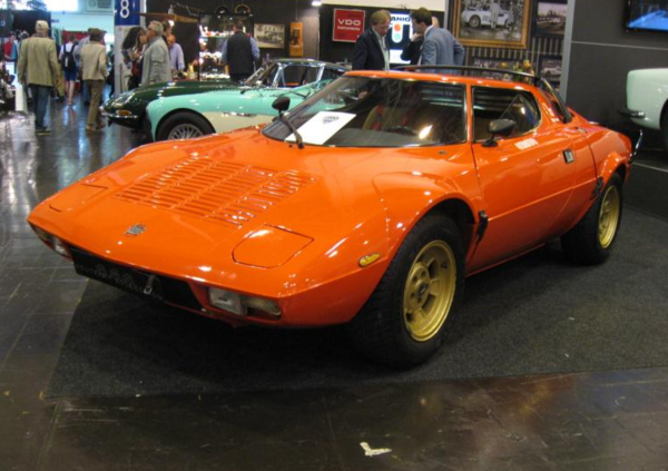 Στο «σφυρί» μία Lancia Stratos HF Stradale '75 - Ένα από τα πιο επιτυχημένα αγωνιστικά αυτοκίνητα 