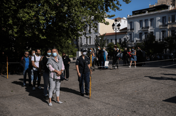 Μίκης Θεοδωράκης: Πλήθος κόσμου στη Μητρόπολη - Κορυφώνονται στα Χανιά οι προετοιμασίες για την ταφή του